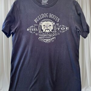 Old Navy Black Men’s Vintage Style “Bulldog Steel toe Boot” Graphic T Size Med.